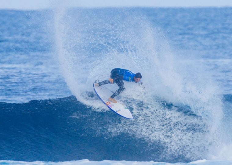 Mesmo com a derrota na decisão, Medina assumiu a liderança do ranking 