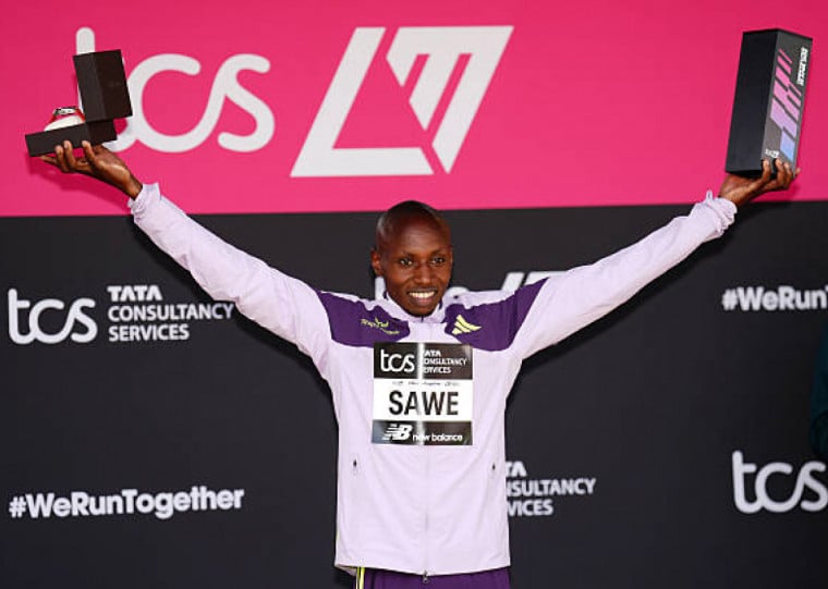 Queniano quebra recorde mundial na Maratona de Londres com 1h59m30s