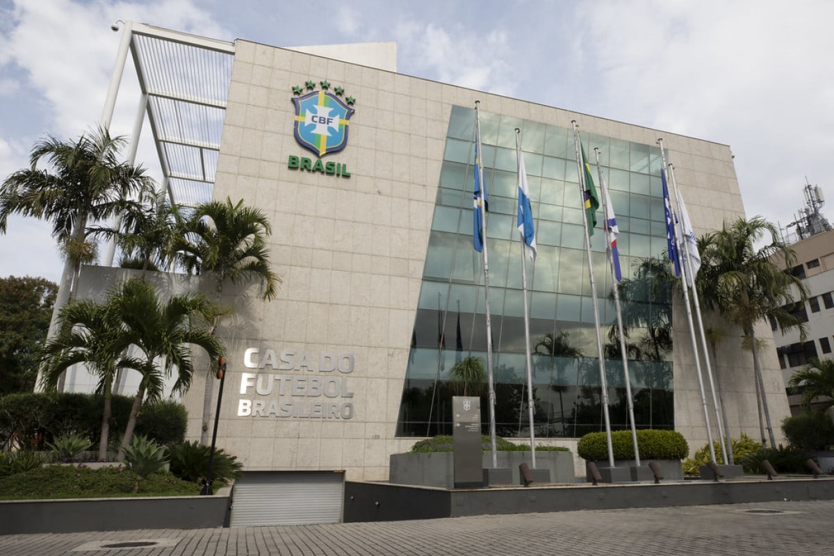 CBF quer acabar com jogos no fim do domingo e às 19h no meio de semana