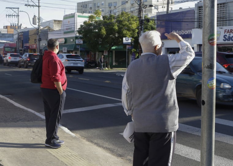 influ&ecirc;ncia de uma massa de ar seco e frio de alta press&atilde;o atmosf&eacute;rica fez com que as temperaturas despencassem no Estado
