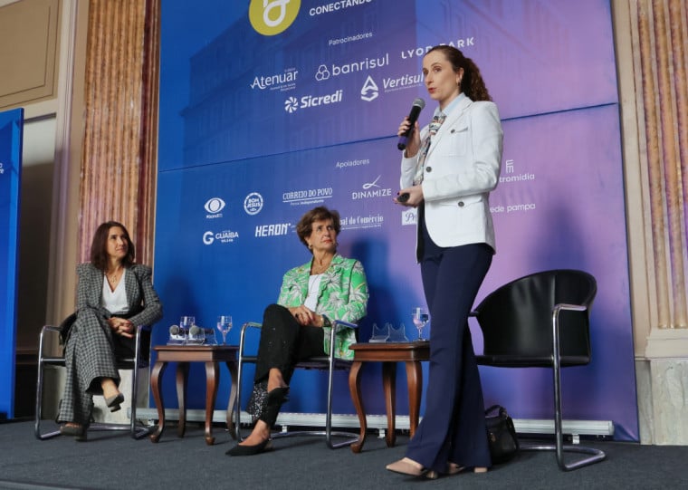 Tema "Feminicídio, uma consequência cultural?" foi debatido no Menu Poa desta terça