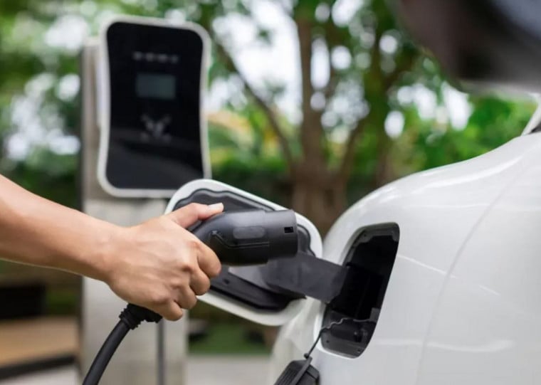 Projeto prevê disponibilização de 10 vagas, com capacidade para recarregamento simultâneo de veículos