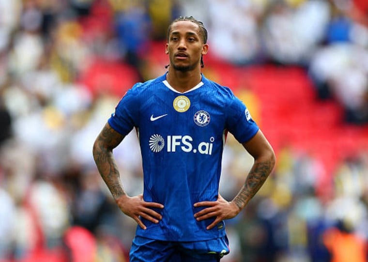 Barcelona procura substituto para Lewandowski e João Pedro é opção