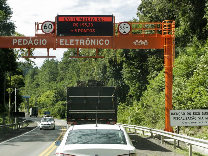 Daer inicia cancelamento de 97 mil multas do pedágio free flow no Rio Grande do Sul