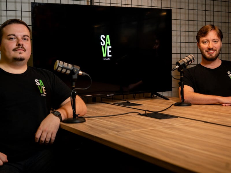 Pedro Alberto Franco e Alex Junior Reidel comandam o Save Studio<br />Foto: SAVESTUDIO/DIVULGA&Ccedil;&Atilde;O/JC