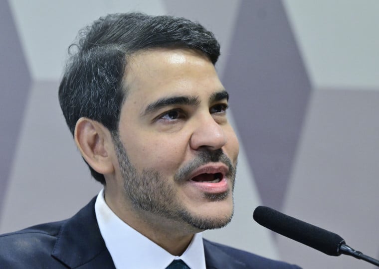 Na CCJ, advogado-geral teve nome aprovado, mas foi barrado no plenário