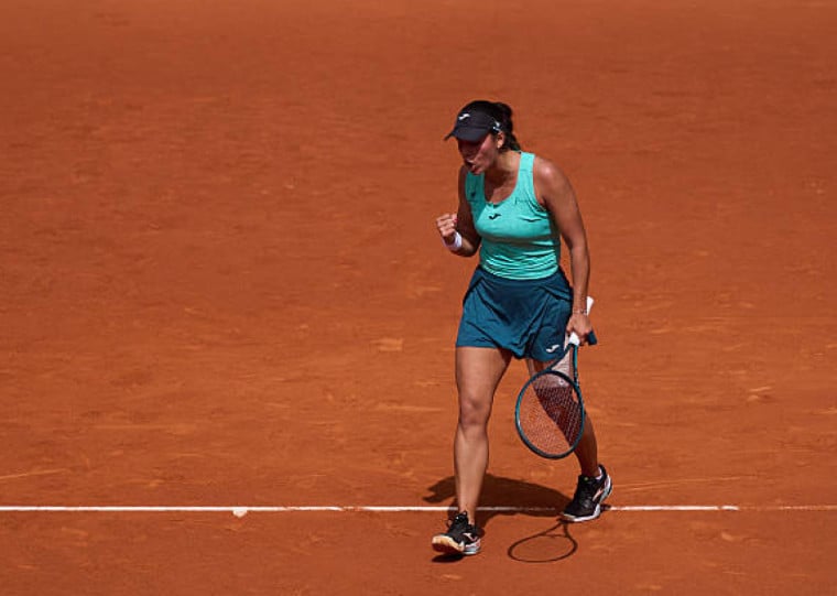 Brasileira superou a americana de virada por 2 sets a 1 