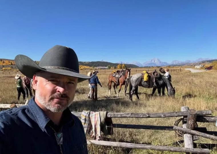 Durante a pandemia, Tom Welling se mudou com a família para rancho na Califórnia, mas mantém carreira de ator