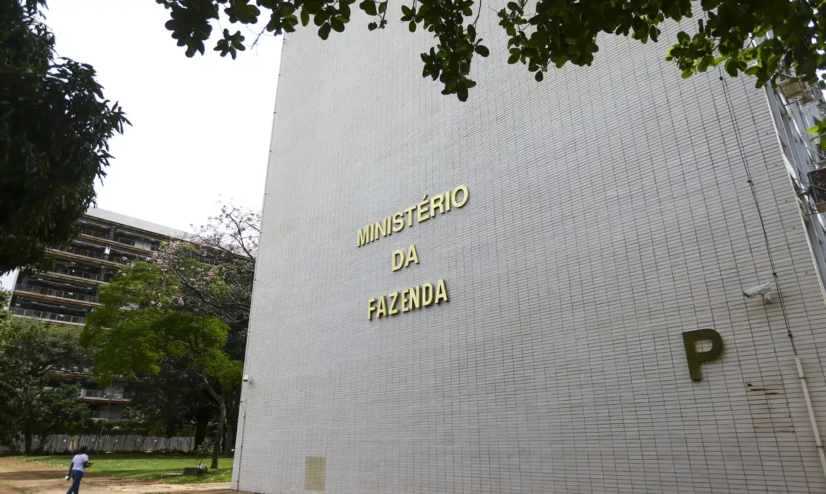 Ministério da Fazenda detalhou nesta quinta-feira (30) como vai funcionar o novo sistema de cobrança de impostos da reforma tributária sobre o consumo