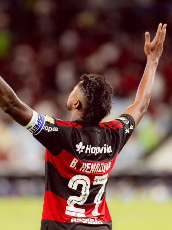 Flamengo renova com Bruno Henrique até 2027: 'Começo de uma nova era'