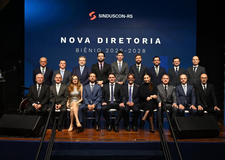 Nova gestão foi empossada em evento na Associação Leopoldina Juvenil