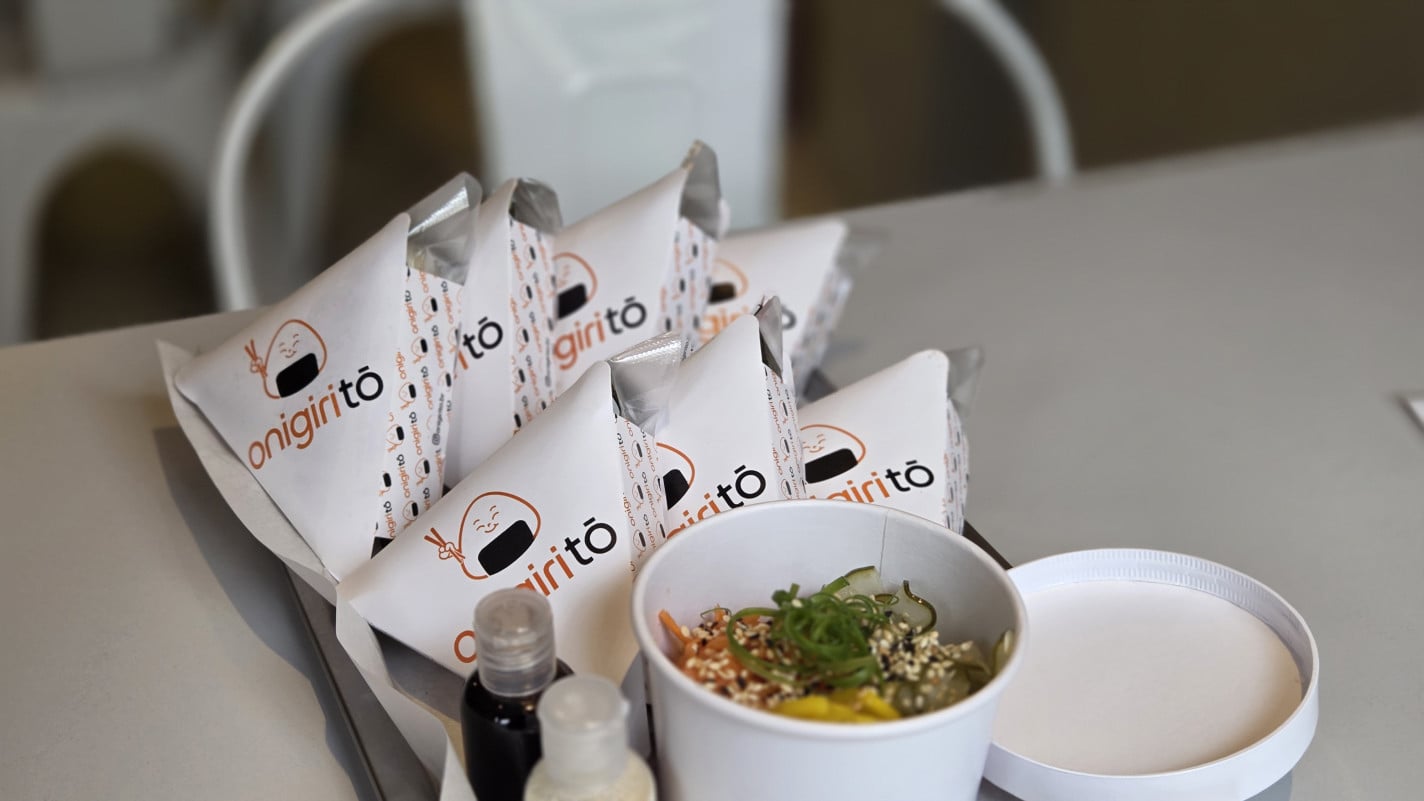 Entre as op&ccedil;&otilde;es, o card&aacute;pio oferece os combos que v&ecirc;m acompanhado de salada | J&Uacute;LIA FERNANDES/ESPECIAL/JC