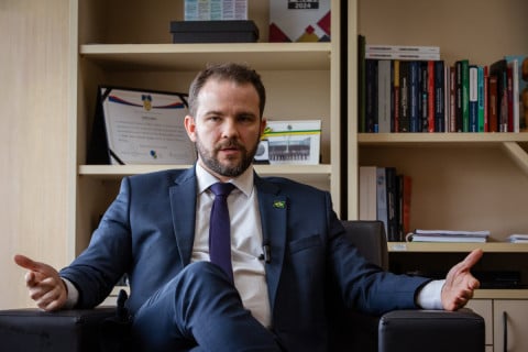  Não tenho dúvida de que o Congresso vai converter em lei a MP da 'taxa das blusinhas', diz Durigan