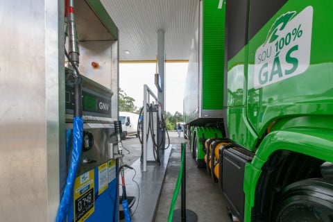 Gás natural avança no transporte pesado e impulsiona nova lógica de eficiência no RS 