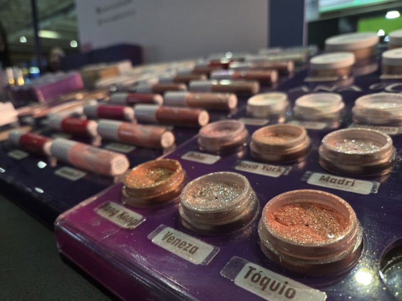 Hoje, a marca conta com mais de 100 produtos <br />Foto: J&Uacute;LIA FERNANDES/ESPECIAL/JC