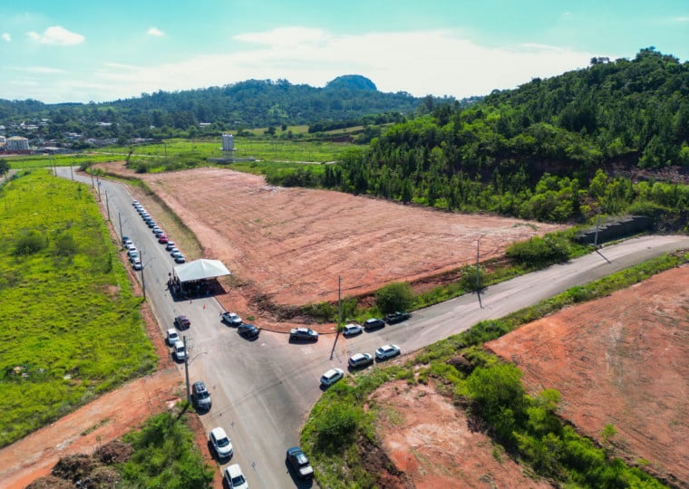Com área mínima de 1.000 m², valor inicial de lance dos lotes é de R$ 350,00 por m²

