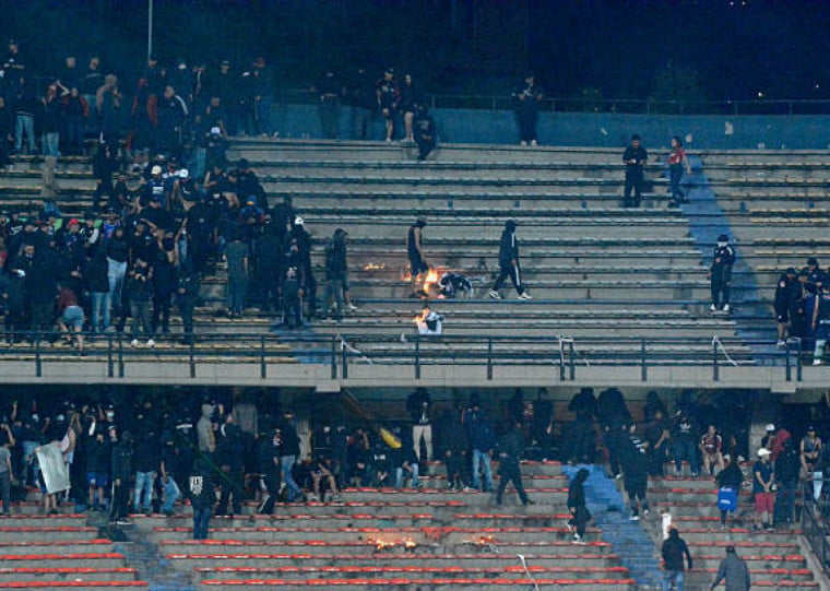 Nove pessoas foram presas e vários danos são registrados em estádio