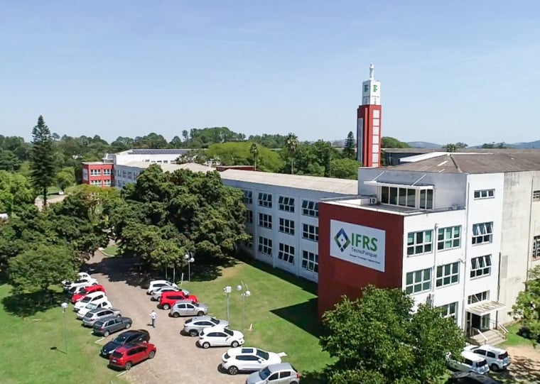Espaços ficam instalados em antiga área do Tecnopuc; Ministério da Educação afirma que pretende contratar mais professores