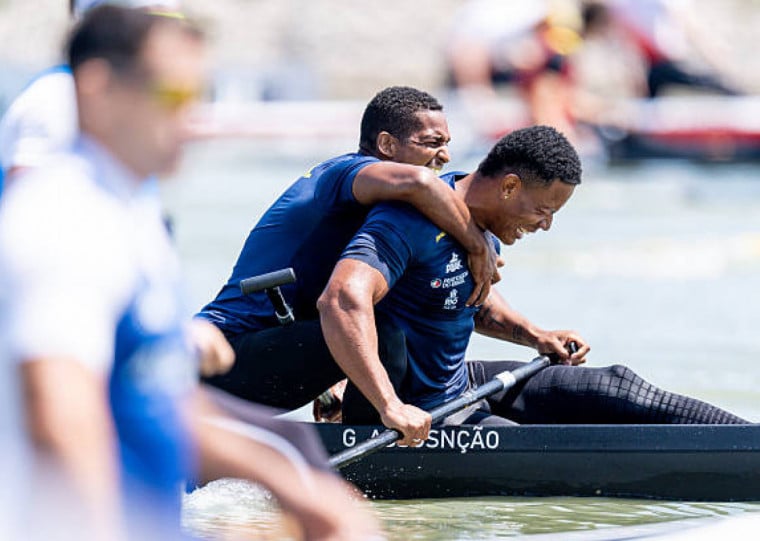 Dupla brasileira brilha em Szeged, ficando em 3º no C2 500m
