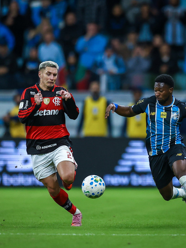 Grêmio não vai liberar Amuzu para atuar por Gana