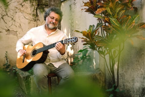 Marcelo Delacroix reflete sobre cinco décadas de carreira enquanto prepara novo disco