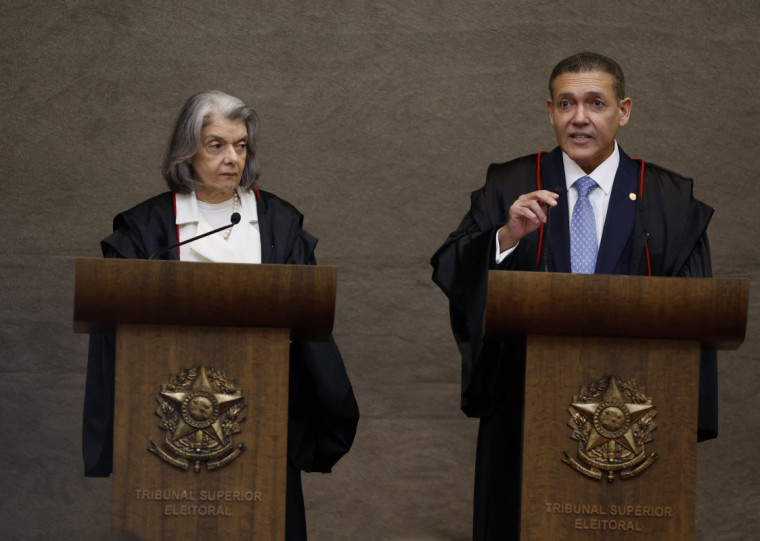 Nunes Marques assume comando do TSE no lugar da ministra Cármen Lúcia