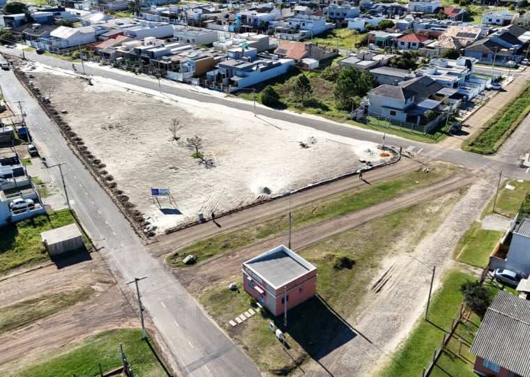Obras iniciaram no final de abril e devem durar seis meses