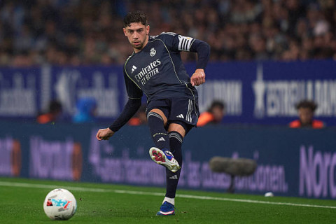 Valverde pode substituir Casemiro no Manchester United após briga com Thouaméni no Real Madrid