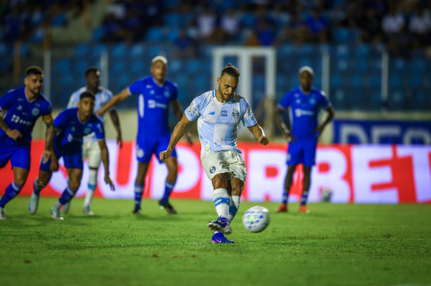 Grêmio não tem dificuldades para despachar o Confiança-SE e avança na Copa do Brasil