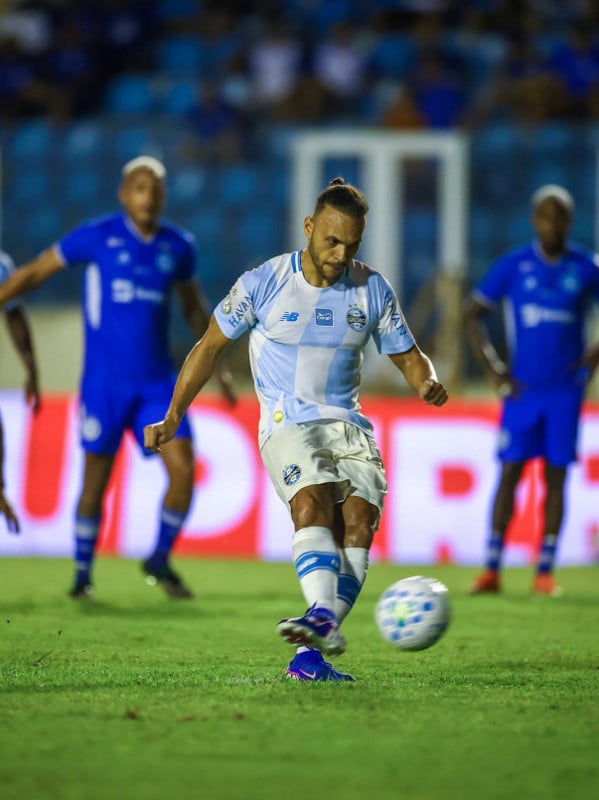 Grêmio não tem dificuldades para despachar o Confiança-SE e avança na Copa do Brasil