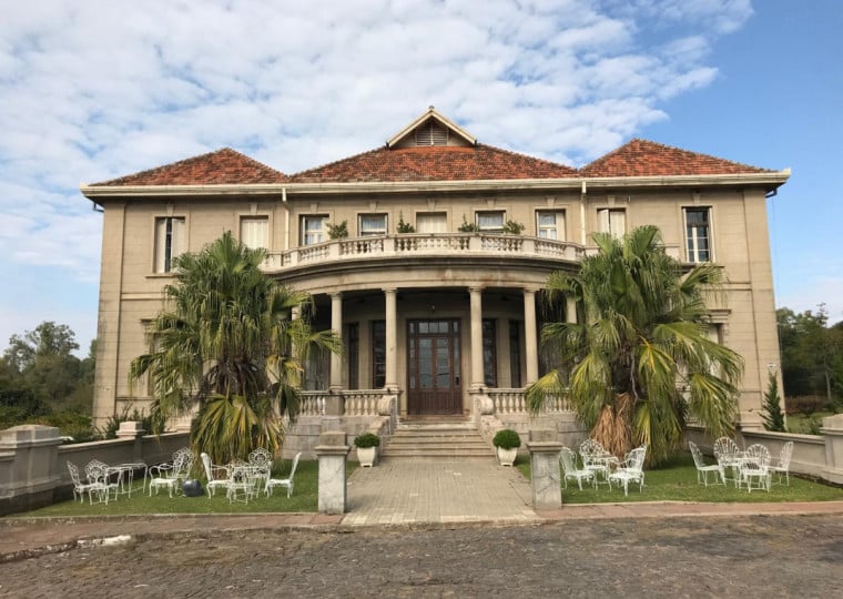 Gerência do frigorífico Armour hoje funciona como a casa de eventos Solar Dom Pedro, onde é servido chá inglês