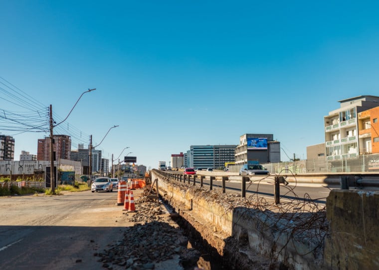 Mudanças ocorrem em função da montagem de vigas da obra no viaduto da rodovia