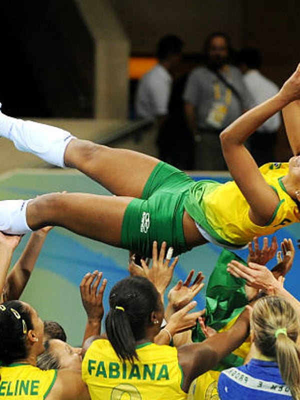 Fofão é anunciada como nova auxiliar técnica de Zé Roberto na seleção feminina de vôlei