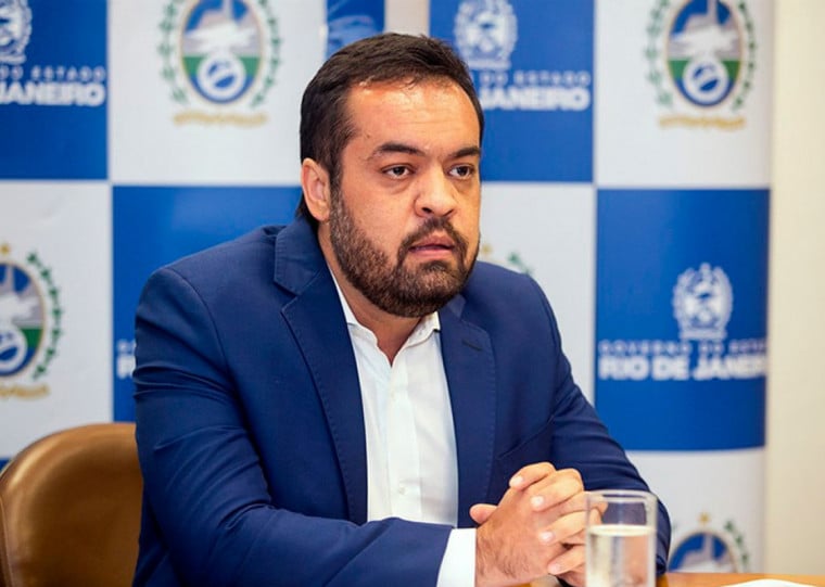 Além de Cláudio Castro (PL), operação também tem como alvo Ricardo Magro, dono da Refit
