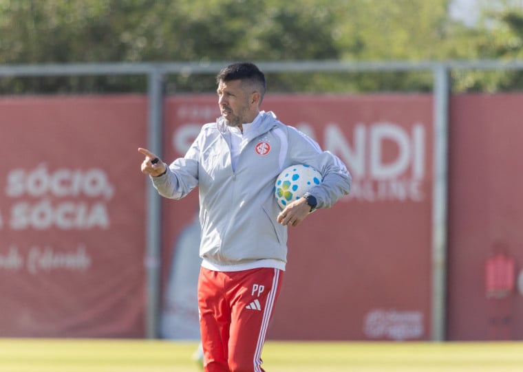 Time de Paulo Pezzolano almeja G-5 em último compromisso em seu estádio antes da parada para o Mundial