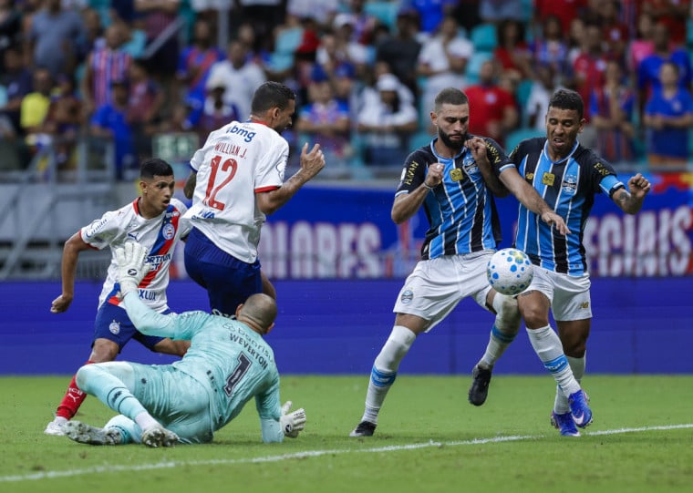 Wagner Leonardo falhou no lance que sacramentou o resultado de 1 a 1