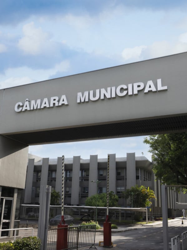 Câmara de Porto Alegre tem atividades suspensas nesta segunda-feira