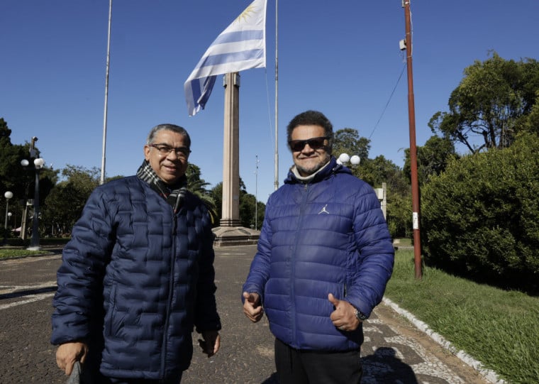 Os fotógrafos Paulo Pinto e Duda Pinto em Santana do LIvramento - Praça Internacional. PG3