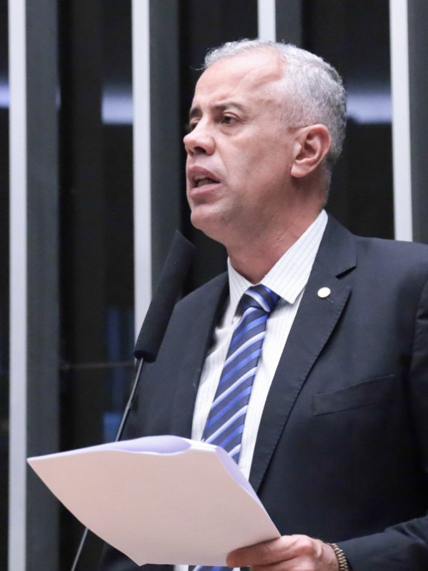 Câmara aprova projeto de lei dos trabalhadores safristas; texto vai à sanção