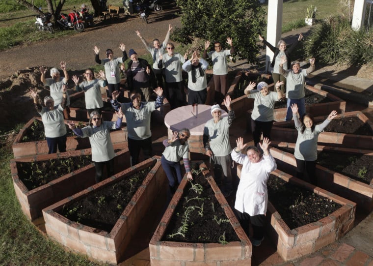 Iniciativa terapêutica e multidisciplinar é desenvolvida em parceria com o curso de Agronomia da Ufrgs e viabilizada pelo Instituto Vivo