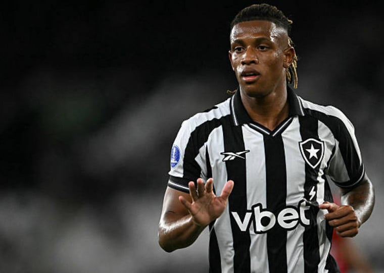 Futuro de Danilo no Alvinegro é incerto até fim da Copa do Mundo