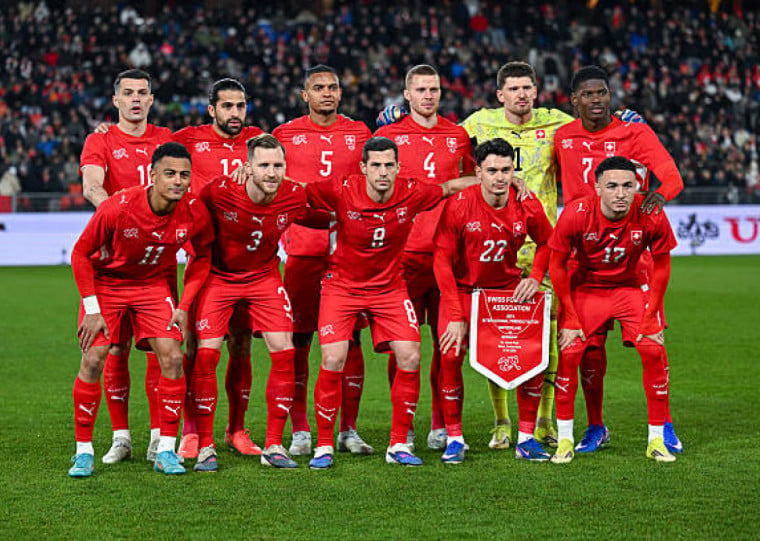 Granit Xhaka e Ricardo Rodríguez lideram elenco experiente da Suíça
