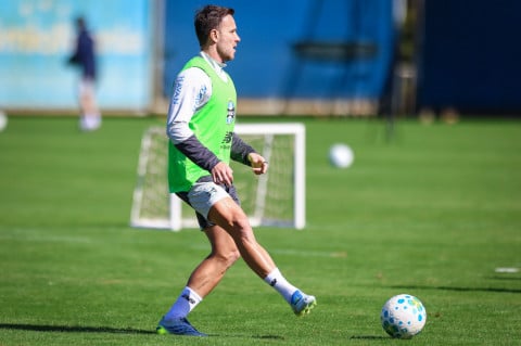 Em busca de tranquilidade antes da Copa do Mundo, Grêmio recebe o Santos