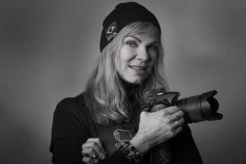 Dulce Helfer, a fotógrafa e jornalista que captura a alma da cultura brasileira