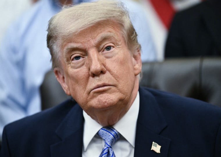 Trump voltou a afirmar que os EUA t&ecirc;m controle total do estreito e quer que a passagem seja aberta