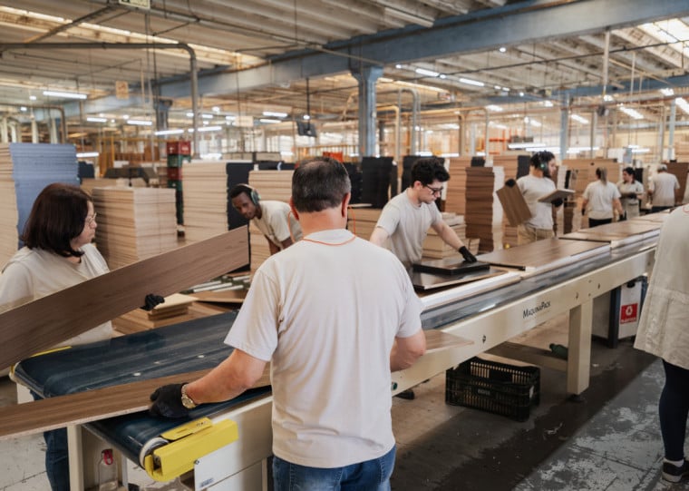 Índice de evolução do número de empregados caiu de 49,1 pontos em março para 48,7 pontos em abril