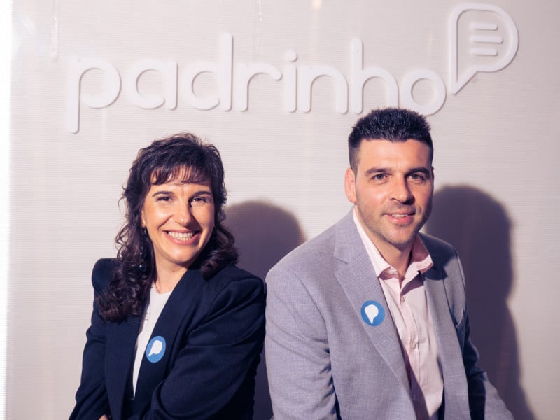Alexandra Zanela e Carlos Guilherme Ferreira, fundadores da Padrinho <br />Foto: FEEDME/DIVULGA&Ccedil;&Atilde;O/JC