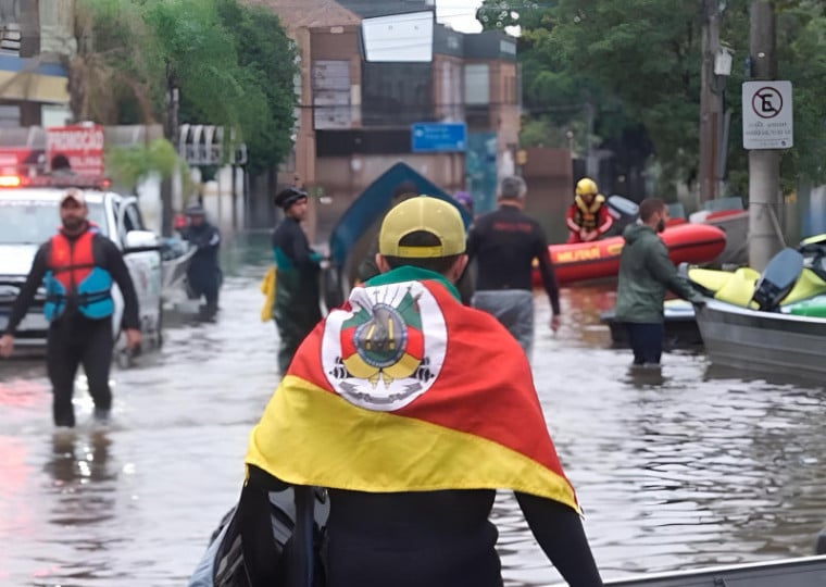 O Instituto Vakinha mobilizou mais de 1,5 milhão de doadores e arrecadou cerca de R$ 80 milhões para auxiliar as vítimas das enchentes no Rio Grande do Sul em 2024