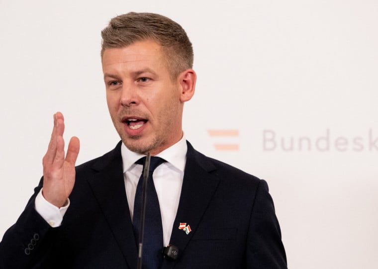 Novo primeiro-ministro da Hungria desembarca na quinta-feira (28) em Bruxelas para encontro com Ursula von der Leyen