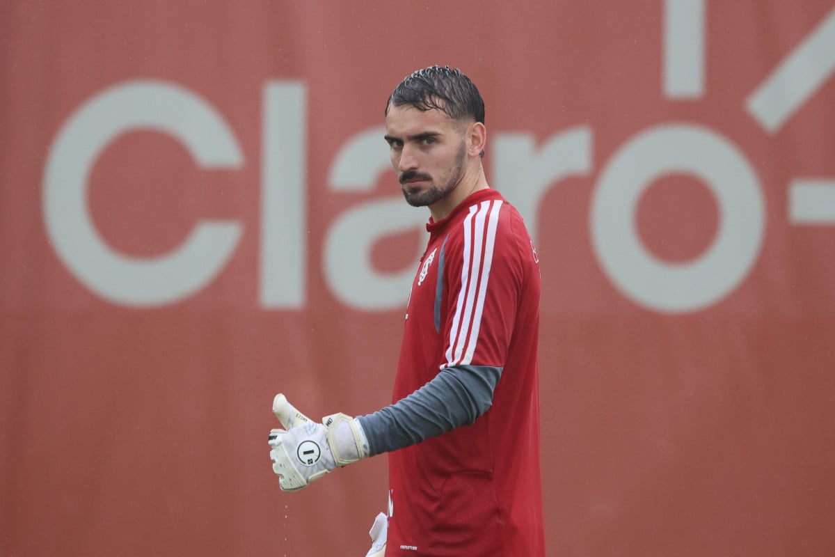 Pezzolanno busca alternativas para suprir ausência de Bernabei diante do Bragantino